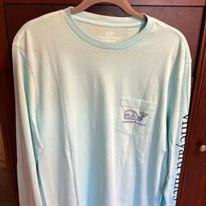 Vineyard vines size medium men’s long sleeve tee. Light blue. Tags